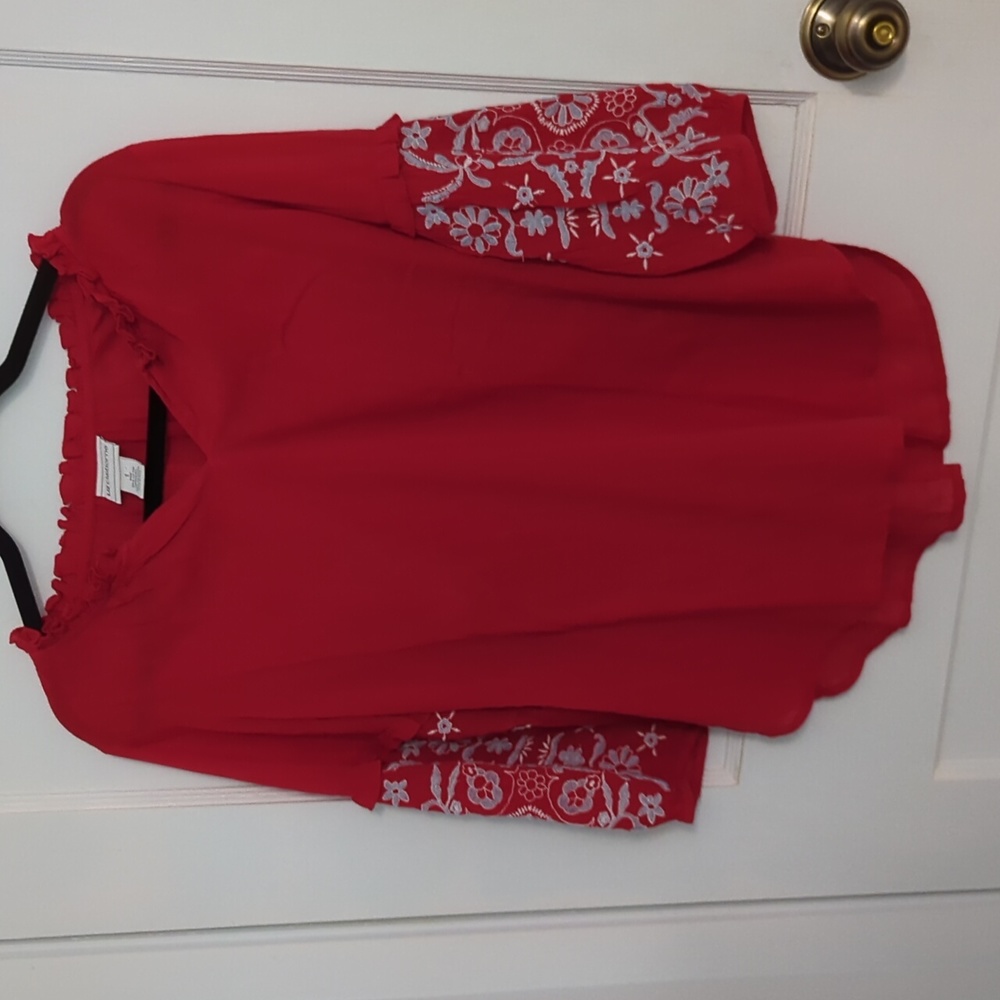 Liz Claiborne Size Small Red Boho Top with Light Blue Embroidered Flowers